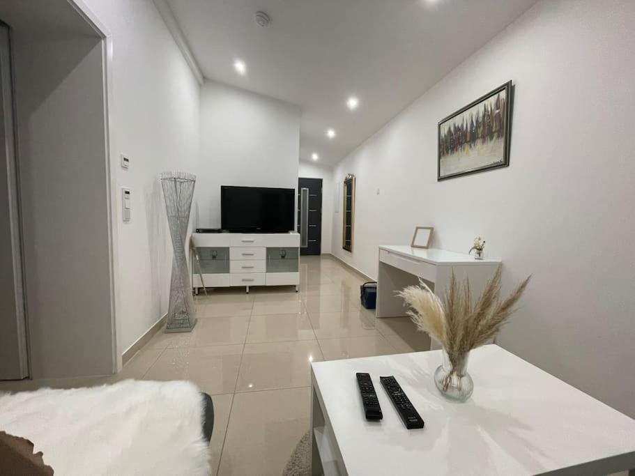 Exklusive Flughafen-Messe Apartment Naehe Duesseldorf Duisburg Buitenkant foto